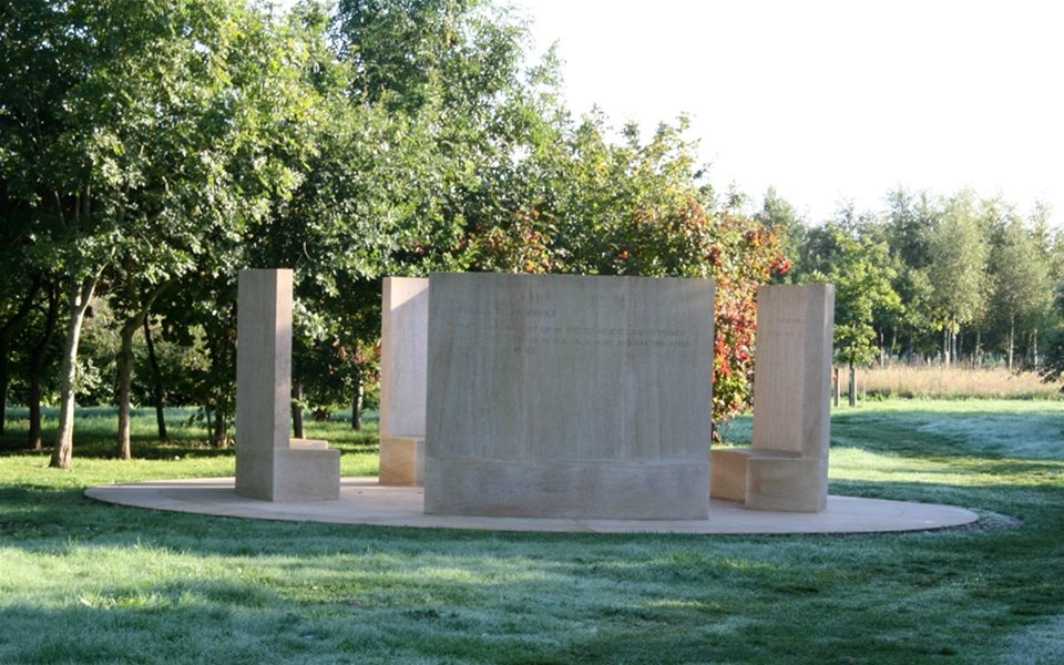 Quaker memorial